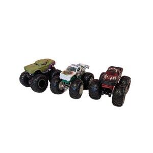 Bundle of 3 Hot Wheels Monster Trucks Hulk Gutter Growler Finn Balor Toys